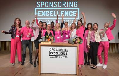 PINK CUBE Test Your Breast gewinnt an der 6. Nacht des Sponsorings den Publikumspreis und den Responsibility Award