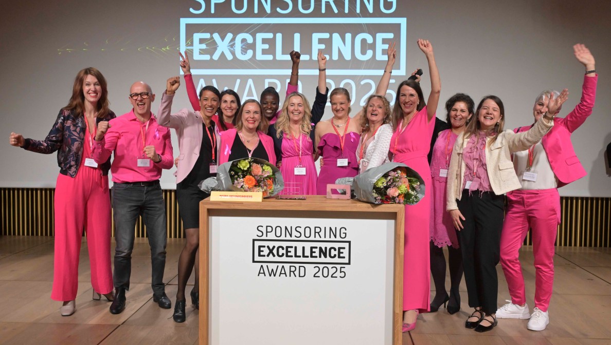 PINK CUBE Test Your Breast wins the Audience Award and the Responsibility Award at the 6th Night of Sponsoring.