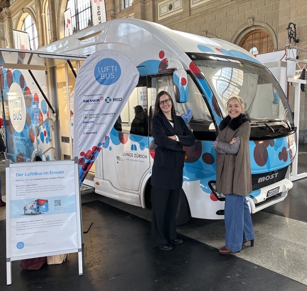 Picture: The LuftiBus at Zurich Main Station