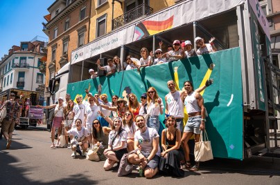 Photo : collaborateurs et collaboratrices de MSD lors de la Zurich Pride 2025